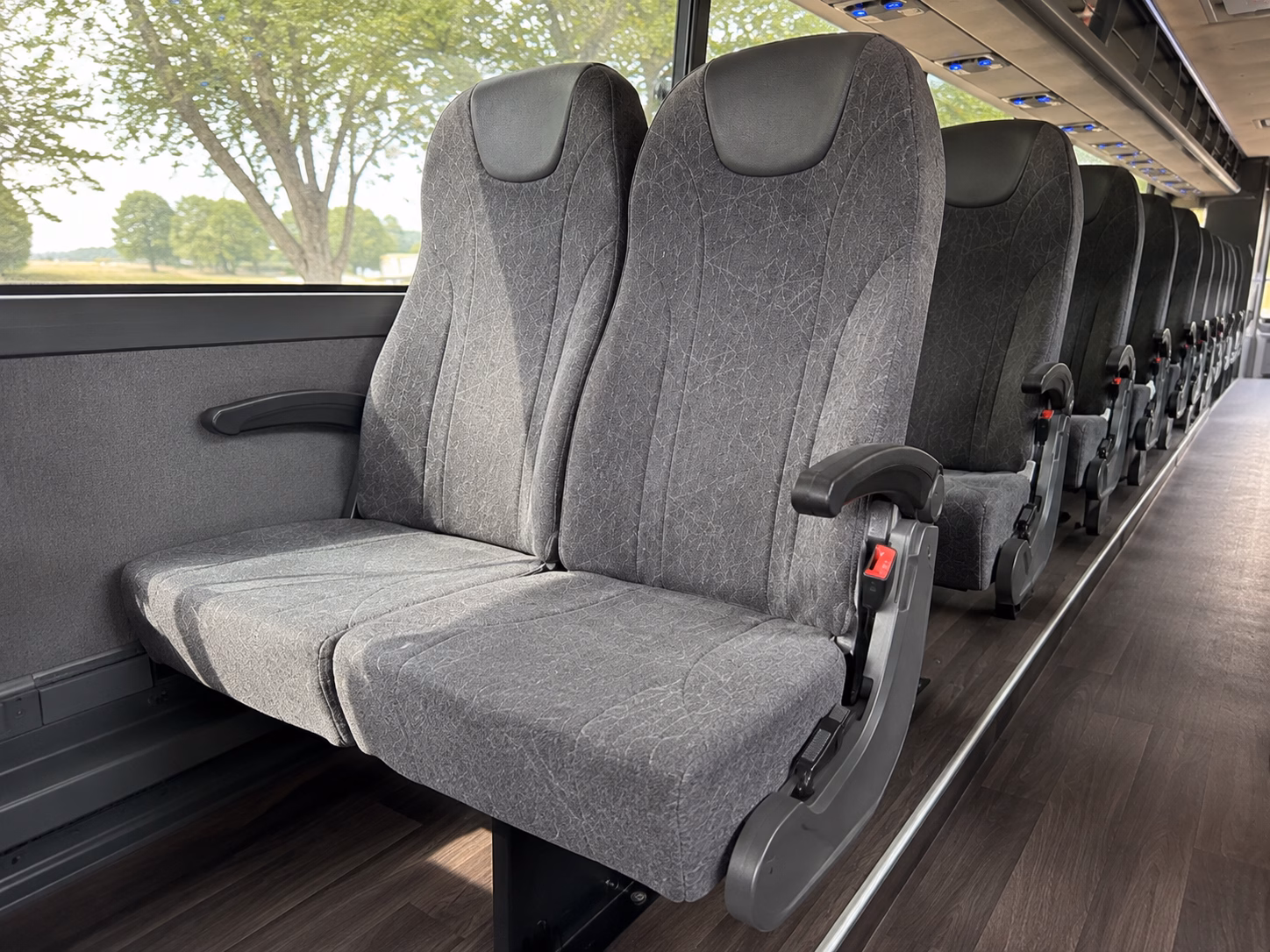bus rentals to maison la belle vie and windsor wine country