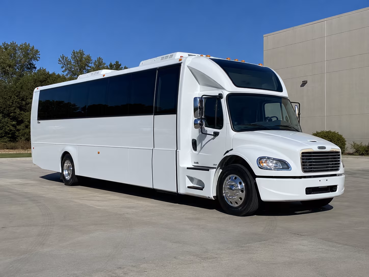 fort collins 28 passenger party bus