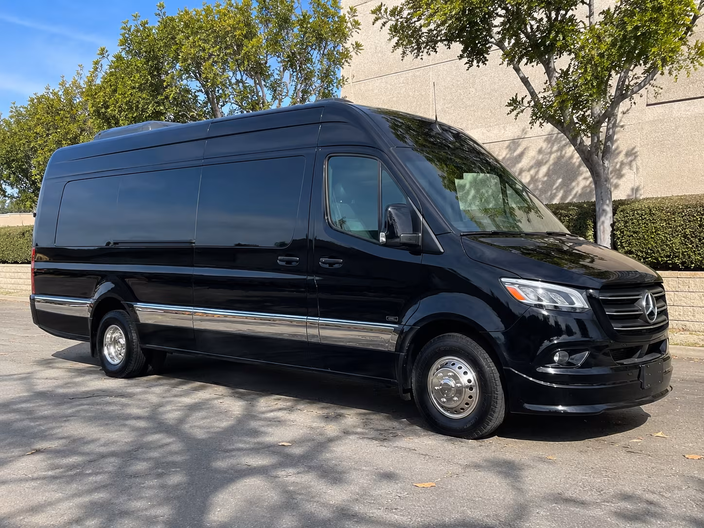 sprinter vans and minibuses for executive group transportation in fort collins
